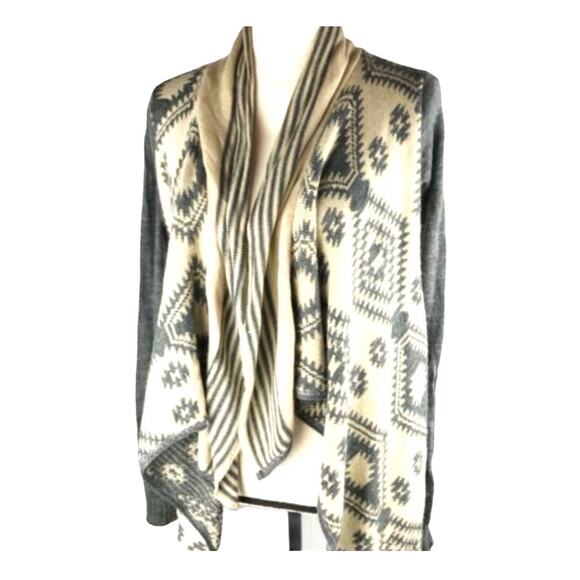 Charlotte Russe Aztec Cardigan Open Sweater Gray Tan Geometric Size XS - Picture 8 of 8
